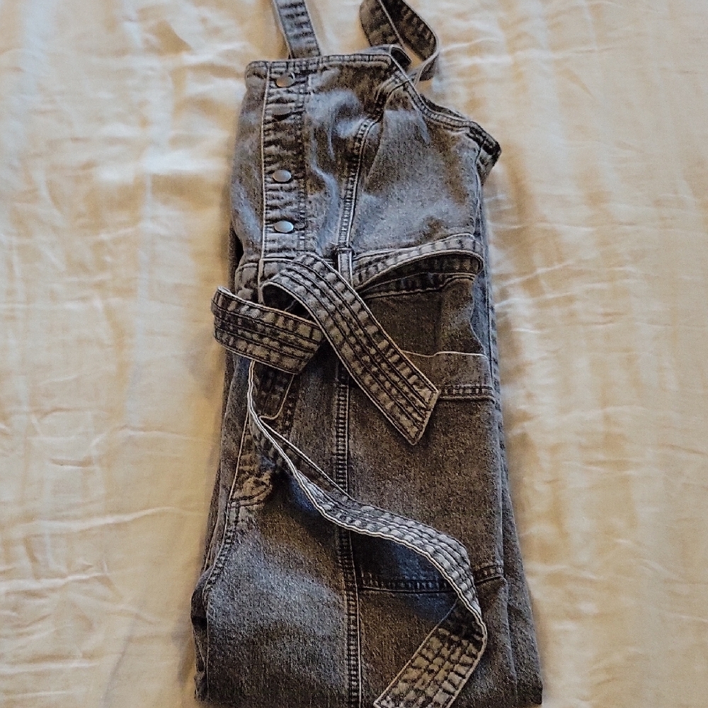 Universal Thread Black Denim Overalls - Picture 6 of 8